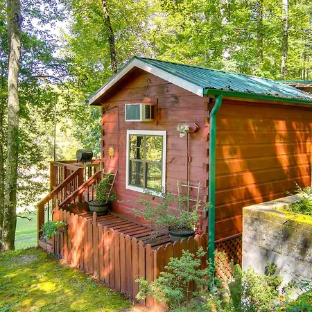 Hendersonville Cabin Near Hiking And Waterfalls!